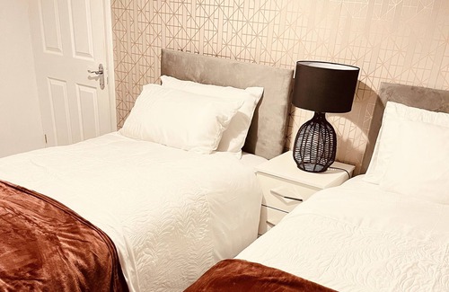 Birmingham House | Charming 3-Bed holiday House in Birmingham
