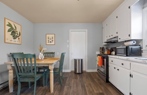 Highland Springs House | Charming 3-bedroom house with AC and WiFi in Highland Springs