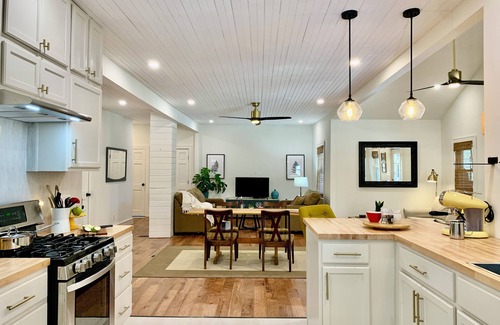 Livingston Manor House | Charming 3-bedroom house with HUGE yard in Livingston Manor