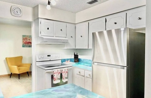 Lochmoor Waterway Estates House | Charming 3-bedroom house in lovely North Fort Myers with pool