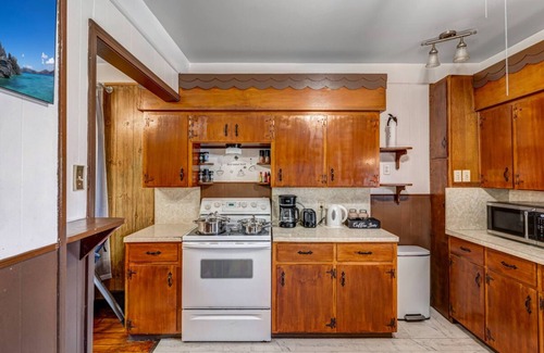 Niagara Falls House | Charming 3-bedroom house in gorgeous Niagara Falls with AC