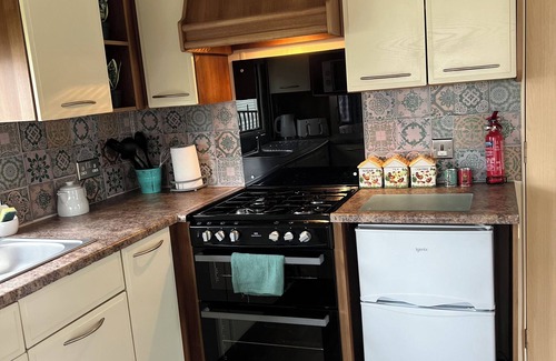 Morecambe House | Charming 3-bedroom caravan with AC, WiFi in fantastic Morecambe