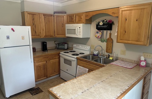 Bremo Bluff Cottage | Charming 3-bedroom cottage in Cumberland with private lake access