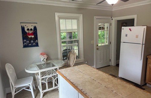 Bremo Bluff Cottage | Charming 3-bedroom cottage in Cumberland with private lake access