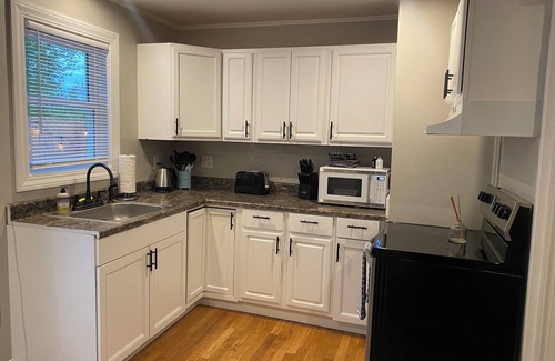 Bangor House | Charming 3 Bedroom Cape