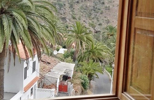 Vallehermoso Cottage | Charming 3-Bedroom Stone House with Scenic Views in Vallehermoso, La G