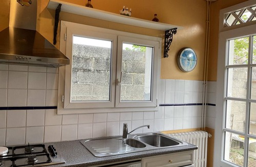 Jullouville Cottage | Charming 3-Bedroom House near the Beach with Private Garden, WiFi, and Modern Amenities
