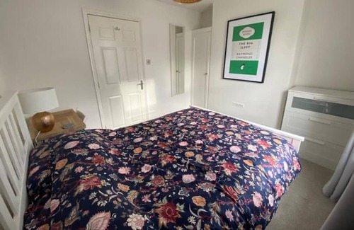 Cheltenham House | Charming 3 bedroom Home in the Heart of Cheltenham
