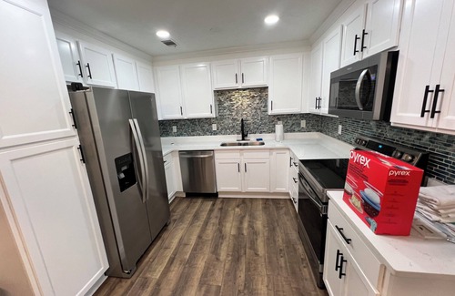 Snellville House | Charming 3-Bedroom Home in Lovely Snellville - Pet Friendly Big Fenced Yard!