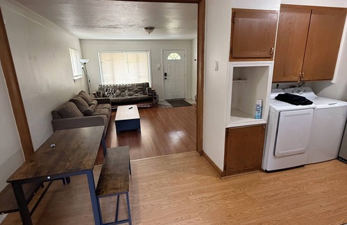 Southfield House | Charming 3-bedroom house with AC, WiFi in serene Southfield