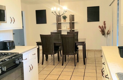 Springdale House | Charming 3-bedroom house in amazing Springdale