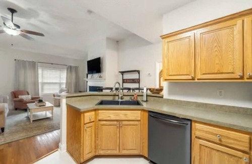 McDonough House | Charming 3-bedroom house with WiFi and AC in delightful McDonough