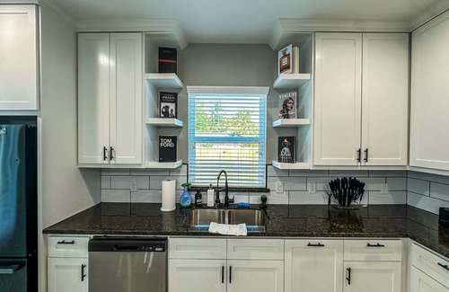 Northeast Houston House | Charming 3 bedroom home, 10 minutes away from downtown Houston!