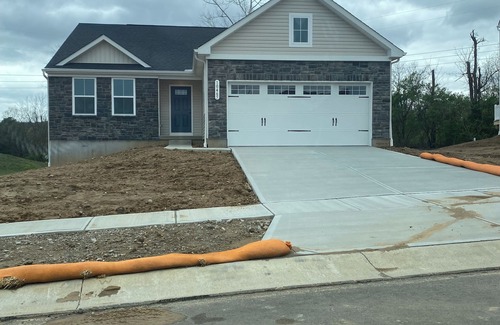 New Haven Hamilton County House | Charming 3-bedroom house with WiFi, AC in lovely Harrison