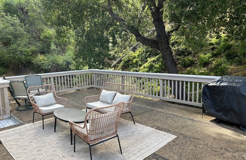 Oak Shores House | Charming 3-bedroom house in Oakshores with AC by the lake