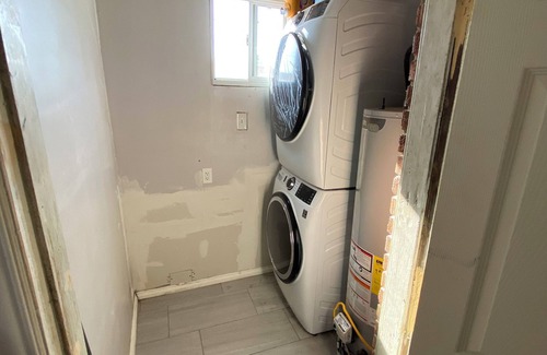 Biggs Field House | Charming 3-bedroom house in lovely El Paso with WiFi, AC