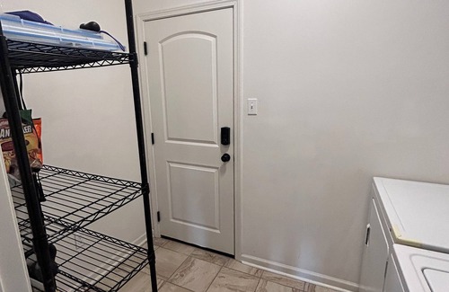 Crown Point House | Charming 3-bedroom house with AC 15 minutes outside the city.