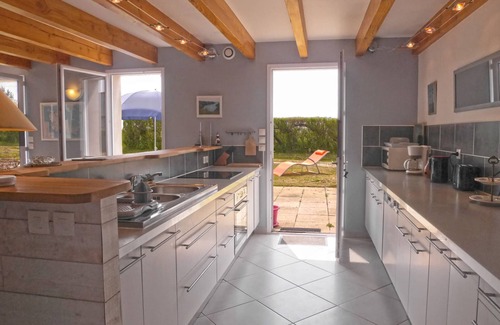 Sauzon House | Charming 3-Bedroom House with Garden Near Donnant Beach, Sauzon