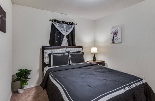 Dallas House | Charming 3-bedroom house with AC and WiFi in lovely Dallas