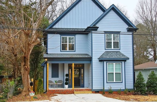 East Durham House | Charming 3-bedroom house with WiFi and AC in welcoming Durham