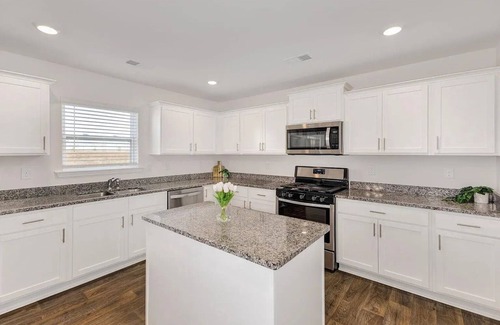 Greer House | Charming 3-bedroom house , 12 minutes away from Greenville airport