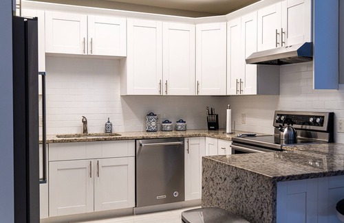 Overtown House | Charming 3-bedroom house in Miami with AC, WiFi, Living room, Patio Dinning Area