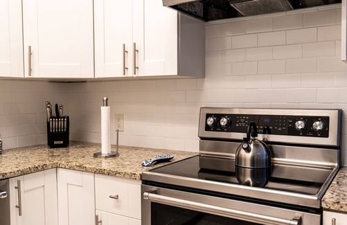 Overtown House | Charming 3-bedroom house in Miami with AC, WiFi, Living room, Patio Dinning Area
