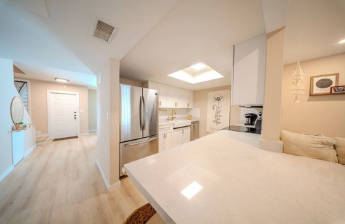 Ludlam House | Charming 3-bedroom house with WiFi, AC in quiet Miami neighborhood for families.