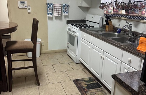 Mobile House | Charming 3-bedroom house with AC and WiFi in welcoming Mobile