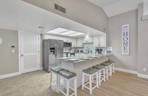 East Mesa House | Charming 3-Bedroom house with Game Room, Pool, WiFi in pleasant Mesa