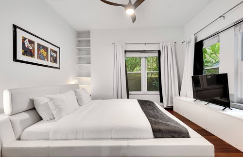 Buena Vista House | Charming 3-bedroom house with WiFi, AC in vibrant Miami