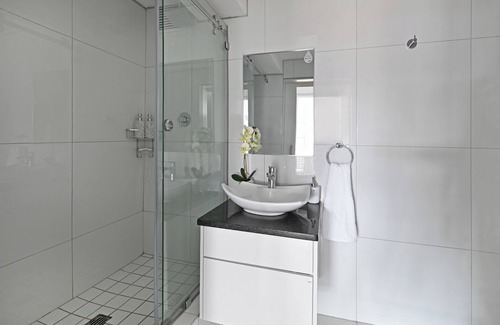 Bo'Kaap Apartment | Charming 3-bedroom Loft apartment with AC and WiFi in marvelous Cape Town!