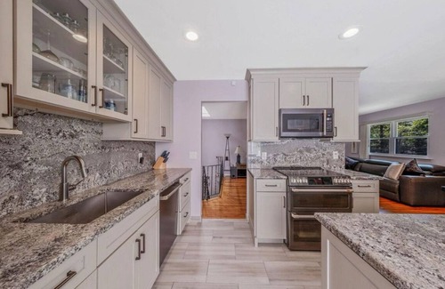 West Hills House | Charming 3-bedroom modern family retreat!