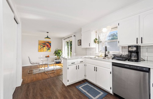 Tulsa House | Charming 3-bedroom Midtown house in with WiFi, work space and private parking,