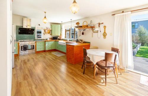 Christchurch Villa | Charming 3-Bedroom Retreat