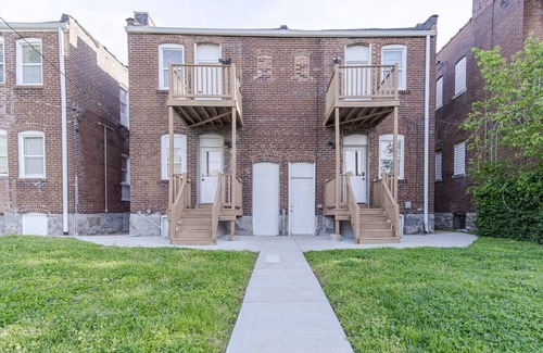 Downtown St. Louis Apartment | Charming 3-Bedroom Retreat Near Downtown St. Louis