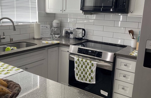 Southwestern Sacramento House | Charming 3-bedroom townhome in delightful South Sacramento with AC, WiFi