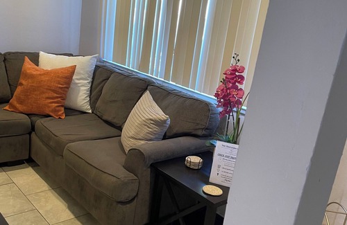 Southwestern Sacramento House | Charming 3-bedroom townhome in delightful South Sacramento with AC, WiFi