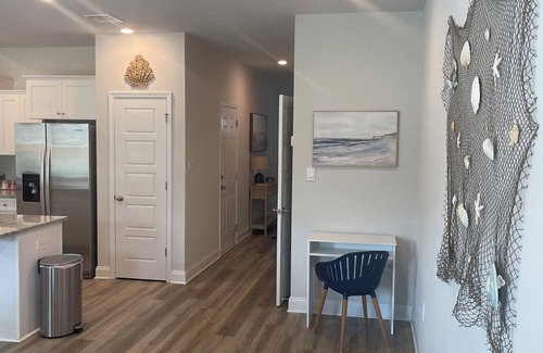 Gulfport House | Charming 3-bedroom townhome in Gulfport, central location, WiFi, in home laundry