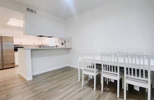 Gardena House | Charming 3-bedroom townhome Central to Amusement Parks, with AC, WiFi