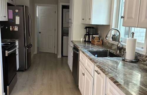 Quonochontaug House | Charming 3-bedroom townhome-like guest unit with AC and WiFi in QEBA