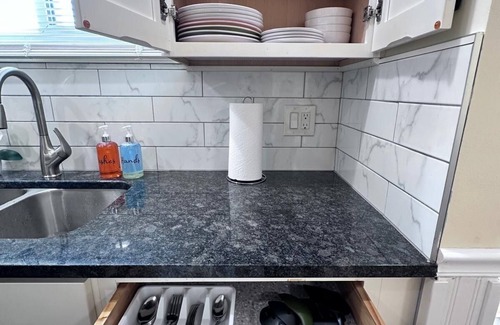 Cheektowaga House | Charming 3-bedroom house near to airport, Niagara, bills stadium