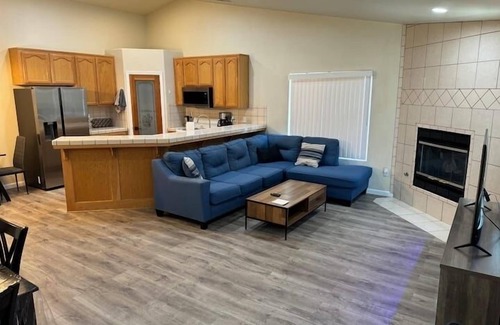 Frazier Park House | Charming 3-bedroom house with AC and WiFi in welcoming Frazier Park