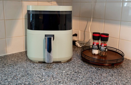 Claycomo House | Charming 3-bedroom/2 Bath Ranch Style Home minutes to everything in Kansas City