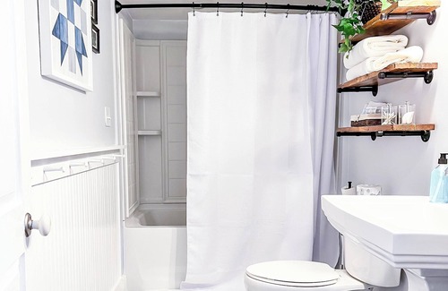 Fultonham Other | Charming 3-bedroom farmhouse with AC, WiFi in serene Middleburgh