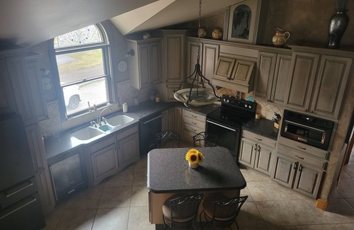 Van Dyne House | Charming 3-bedroom Villa on Lake Winnebago