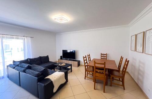 Mosqueira House | Charming 3-Bedroom Villa with Pool in Albufeira