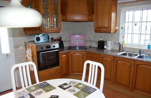Charneca Villa | Charming 3-bedroom villa with WiFi and heating
