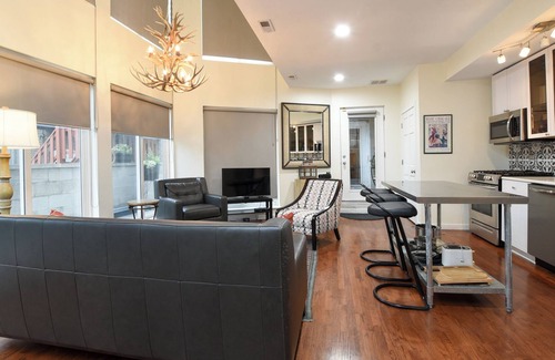 West Bucktown House | Charming 3-BR House in Logan Sq