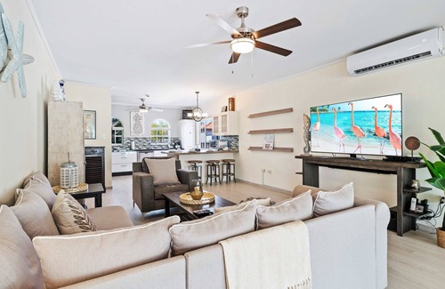 Boroncana House | Charming 3BR Oasis with Private Pool